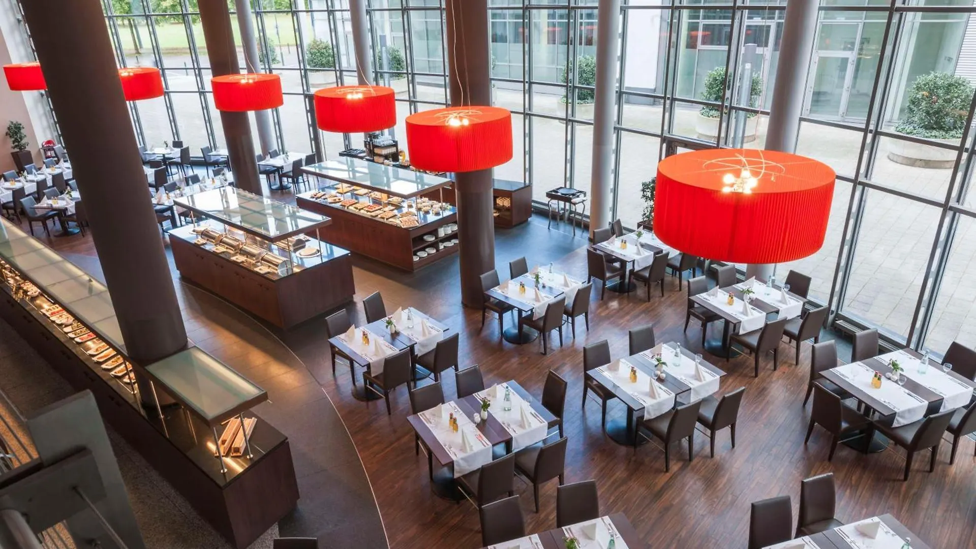 **** Hotel Nh Duesseldorf City Niemcy